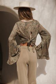 MOOST WANTED Niva paisley top